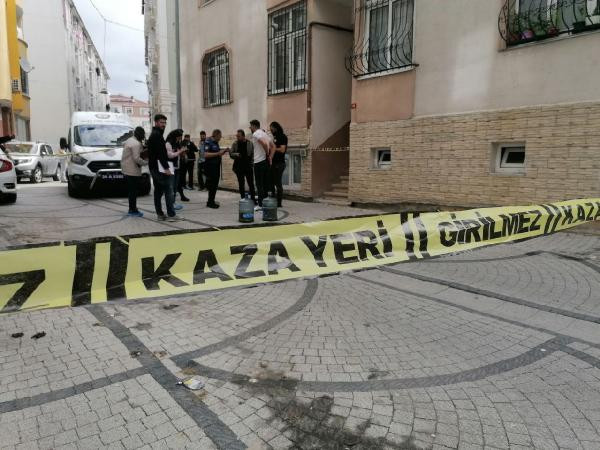 Son dakika: İstanbul'da katliam! 16 yaşındaki çocuk, annesi, ablası ve komşusunu öldürdü - Resim : 2